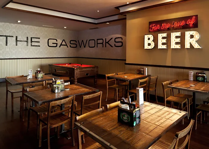 מלון Grand Canal 4*