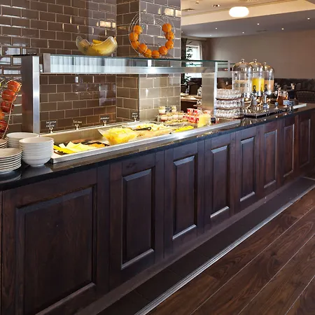 Grand Canal 4* Dublin